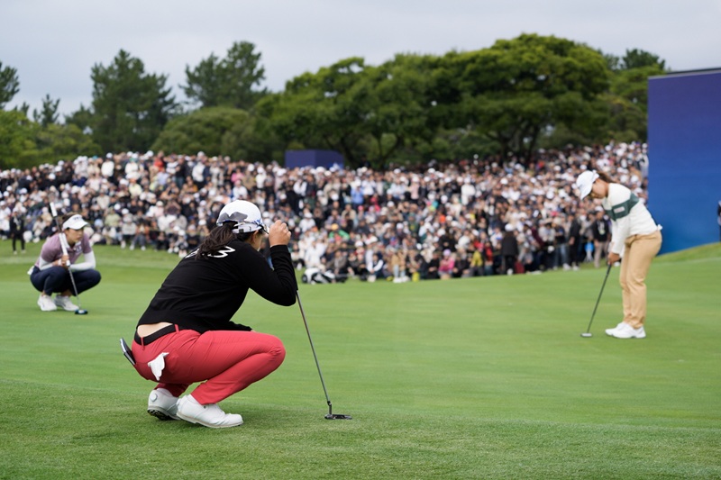 BMW 레이디스 챔피언십 구름 갤러리 1.jpg
